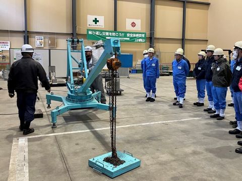 �~�j�N���[���]�|�͋[